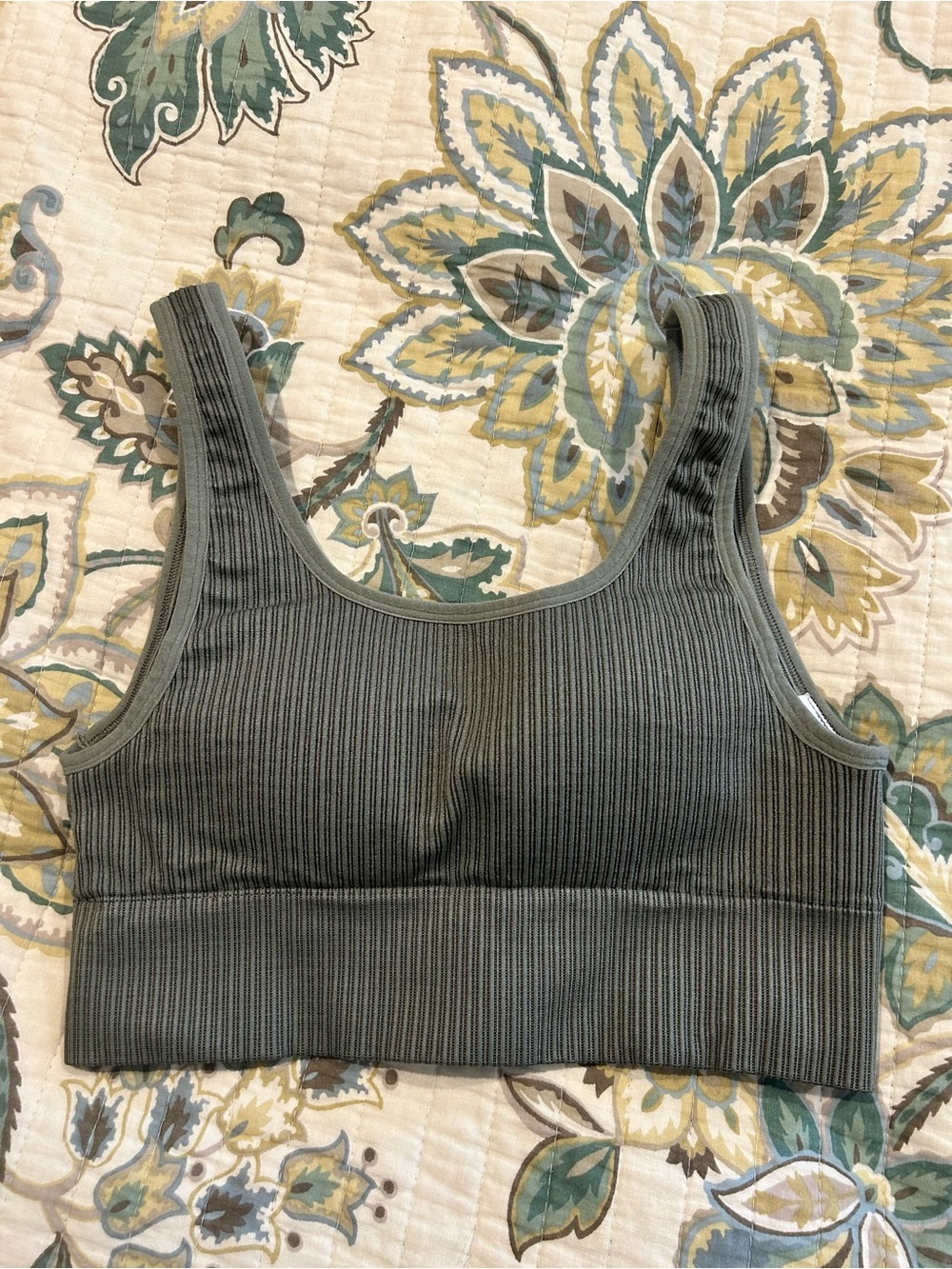 GOOD AMERICAN Ribbed Active Set - Picture 2 of 8